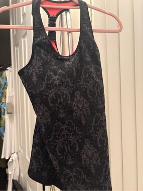 climawear Black and Coral Seamless Performance Tank - L/G